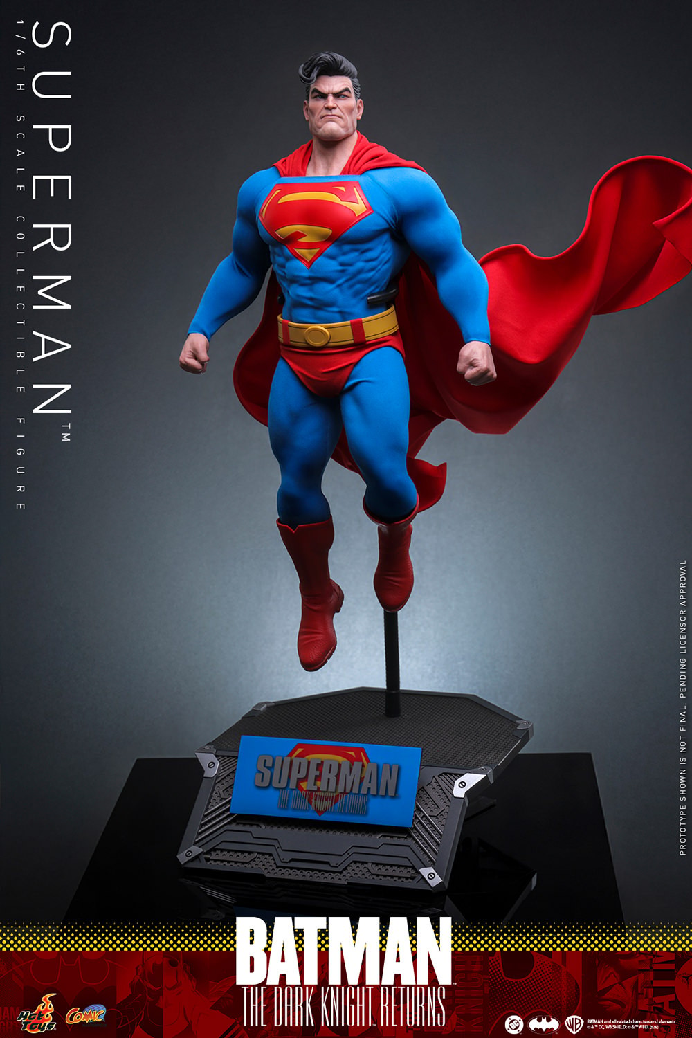 Superman Hot Toys sixth scale figure