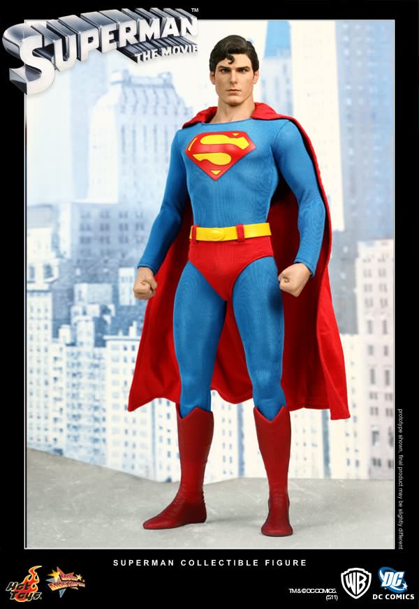 Superman Hot Toys sixth scale figure
