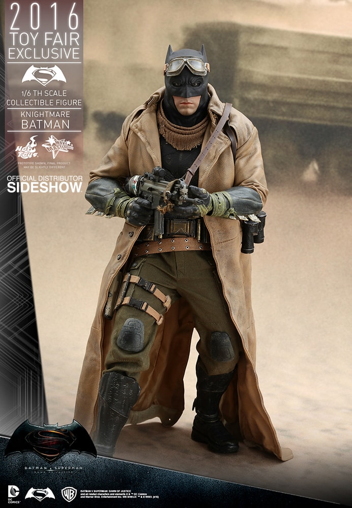 Armored Batman (Battle Damaged) Hot Toys sixth scale figure
