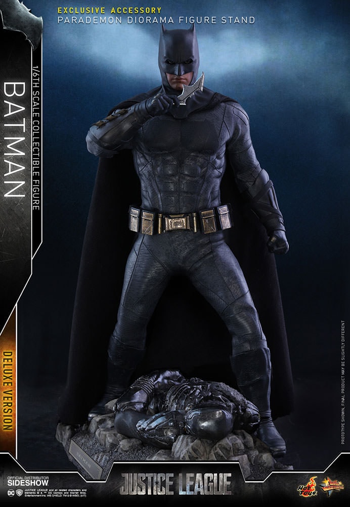 Batman (Deluxe) Hot Toys sixth scale figure