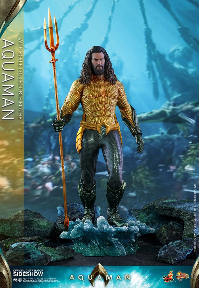 Shazam Hot Toys sixth scale figure