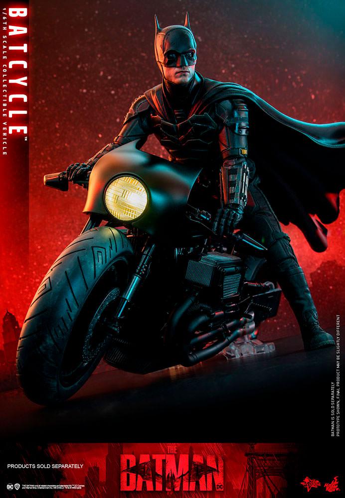 Batman & Bat-Signal Hot Toys sixth scale figure