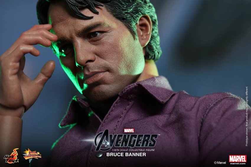 Bruce Banner Hot Toys sixth scale figure