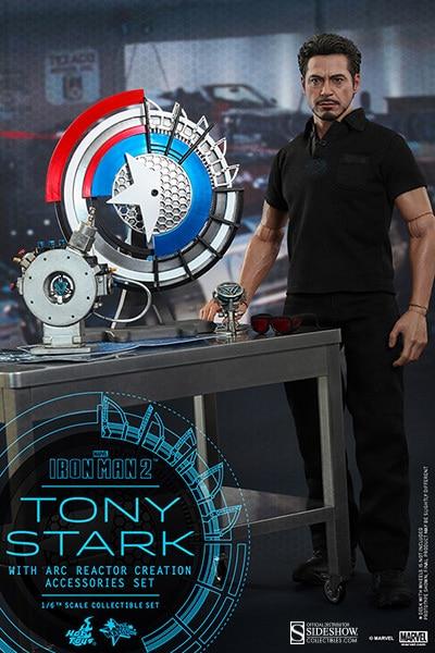 Tony Stark w/Arc Reactor Hot Toys sixth scale figure
