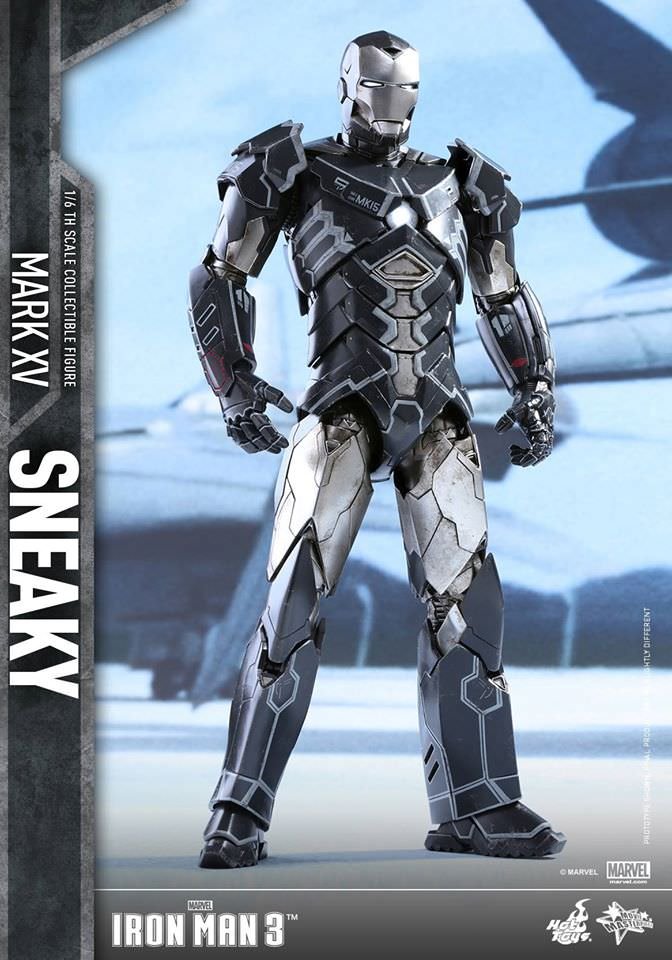 Iron Man Mark XV Sneaky Hot Toys sixth scale figure