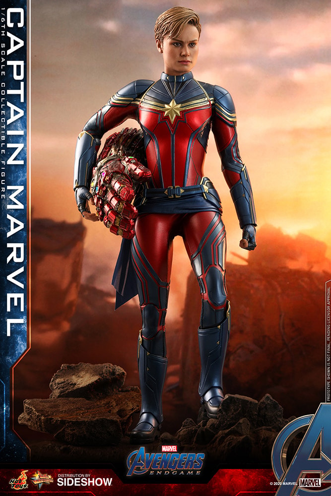 Captain Marvel Hot Toys sixth scale figure