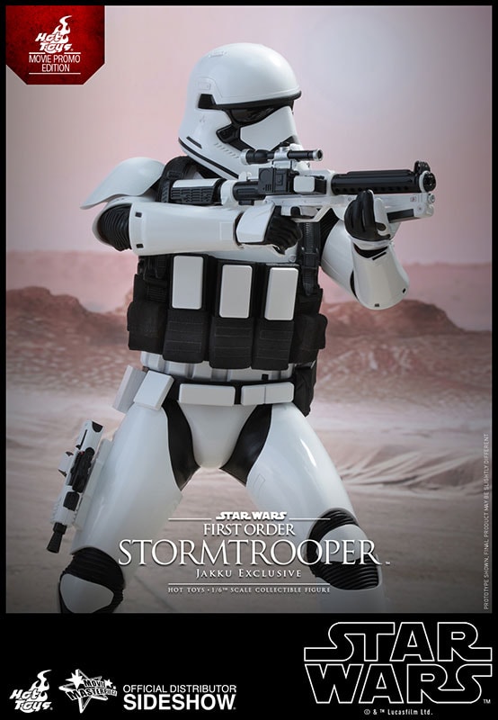 First Order Stormtrooper Jakku Hot Toys sixth scale figure