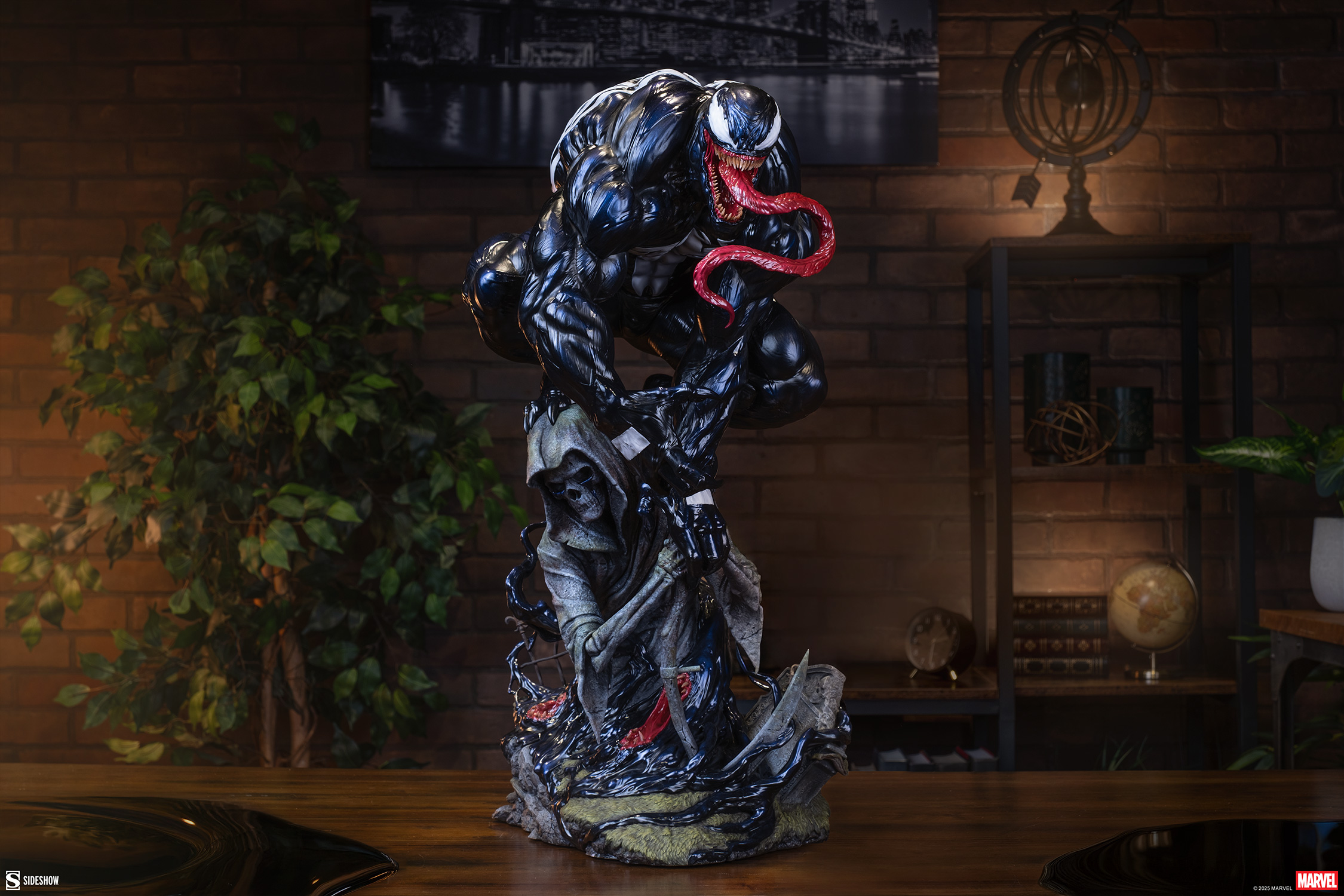Venom Hot Toys sixth scale figure